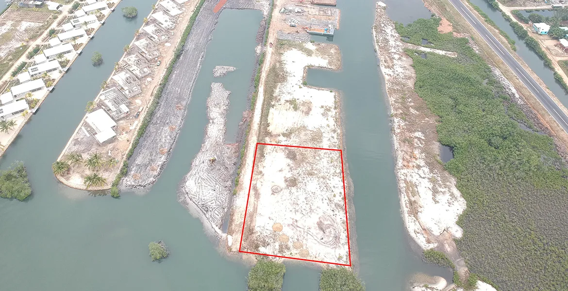 Large Lagoon Lot near Placencia Village
