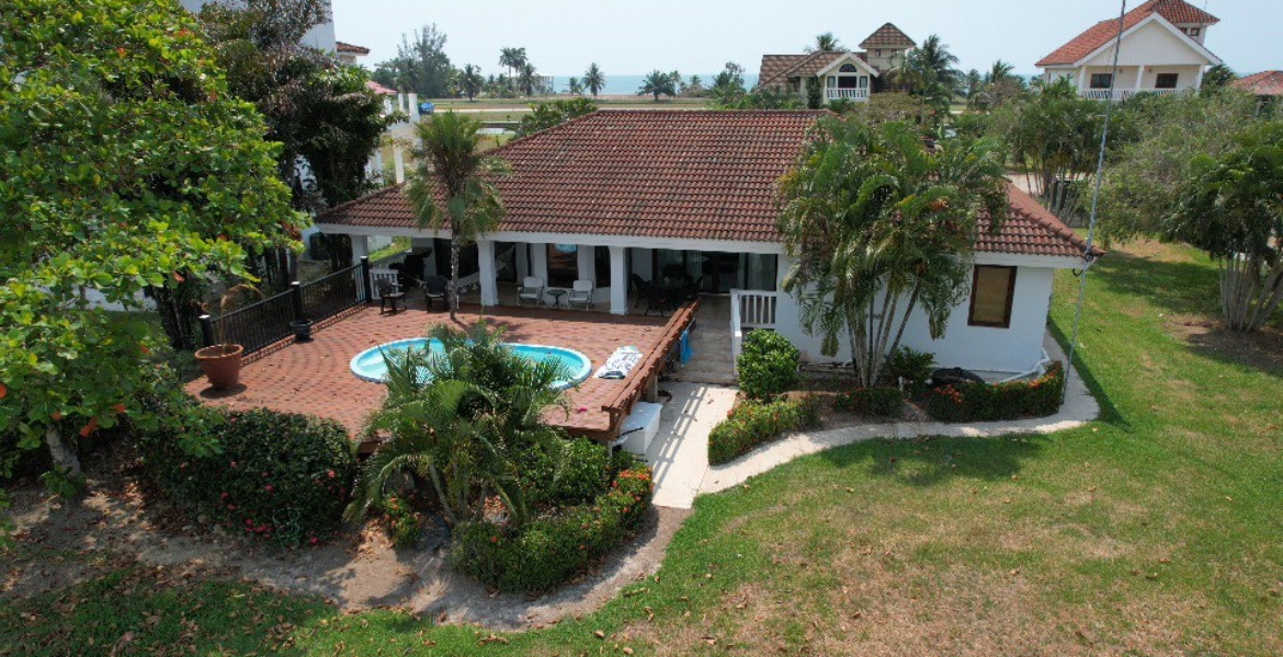 Waterfront home in the Placencia Residences