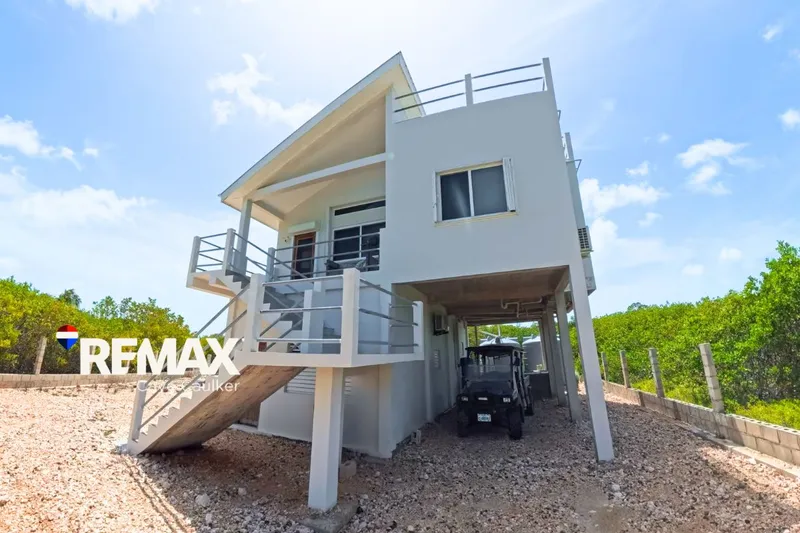 Stunning Oceanfront Home on North Caye Caulker