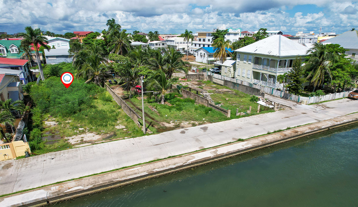 Triple Lot with Seafront Access in Southern Foreshore