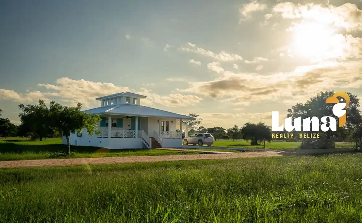 Southern Charm at Casa Blanca Carmelita Gardens, Cayo, Belize – Beautiful 2BR Home