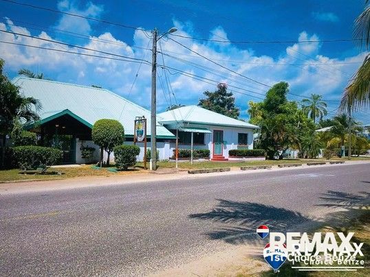 HL-AM-1003 - Surfside Home and Business in Placencia Belize