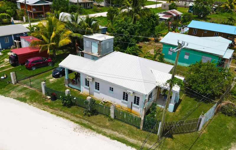 Charming Income-Generating Home Near Downtown San Ignacio