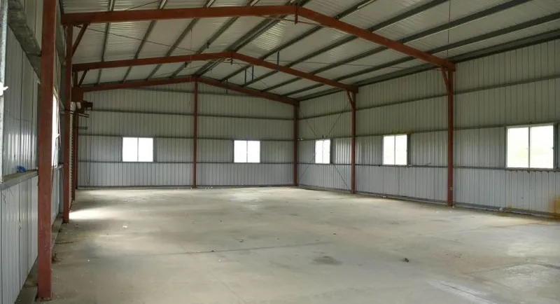 6,400 sq ft Industrial Warehouse Complex on 5 Acres; Frontage on Bourdon Canal - Image 7
