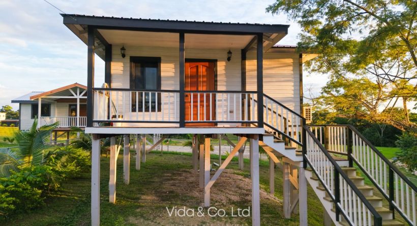Beautiful Elevated Hardwood Home for Sale in Duck Run II, Spanish Lookout