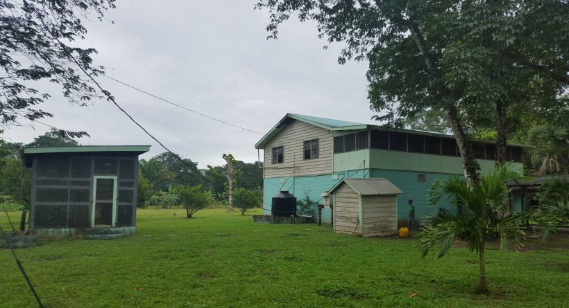 BZ121: REDUCED! 2-STORY HOME ON +-350 ACRES WITH OVER 1,000FT OF BELIZE RIVER FRONTAGE, DAVIS BANK!
