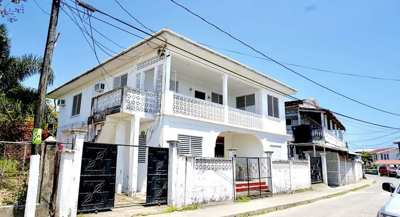 Commercial Building Ideal for Guesthouse or Offices in Punta Gorda, Toledo - Image 1
