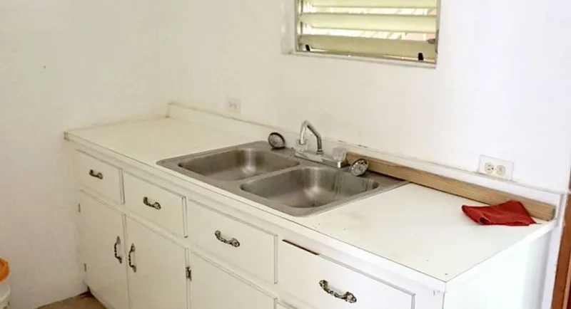 Commercial Building Ideal for Guesthouse or Offices in Punta Gorda, Toledo - Image 12