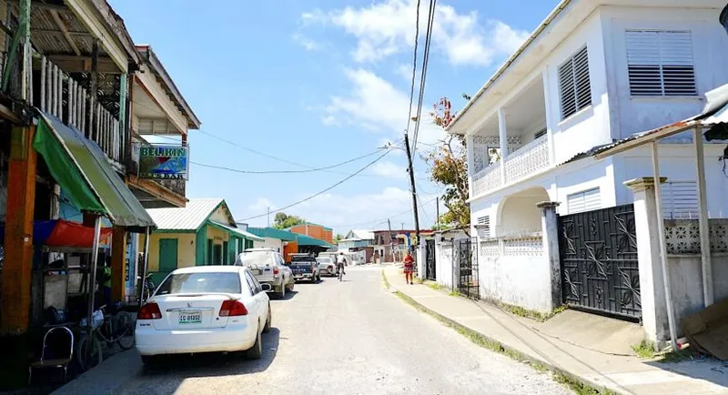 Commercial Building Ideal for Guesthouse or Offices in Punta Gorda, Toledo - Image 15