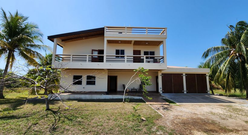 Exclusive Water Frontage Home For Sale