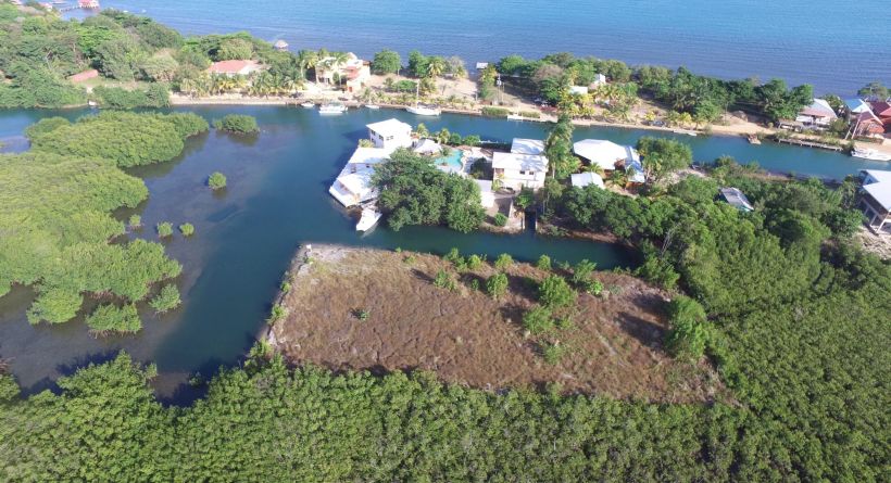 LPV01-Vacant Lagoon waterfront