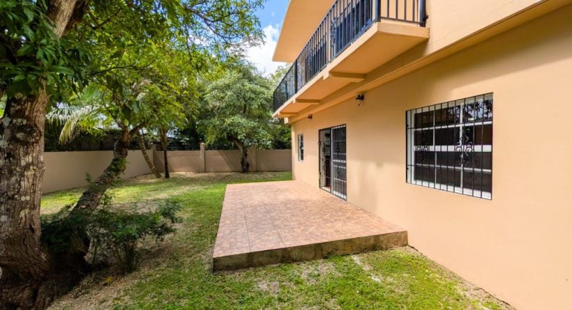 Modern 5-Bedroom Home in Belmopan City – Strong Rental Potential