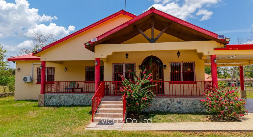 Modern Residential Home for Sale in Cayo Belize - 4-Bed Estate on 1 Acre