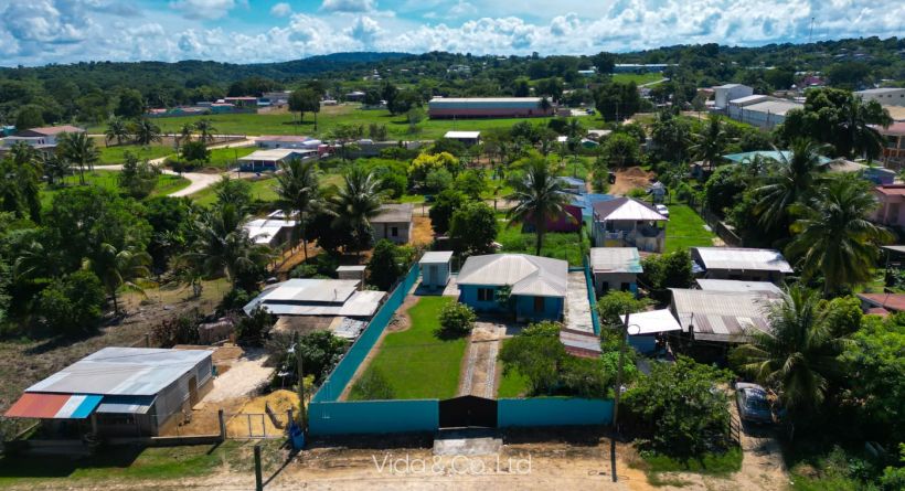 Move in Ready 2-Bedroom Home for Sale in Santa Elena Town