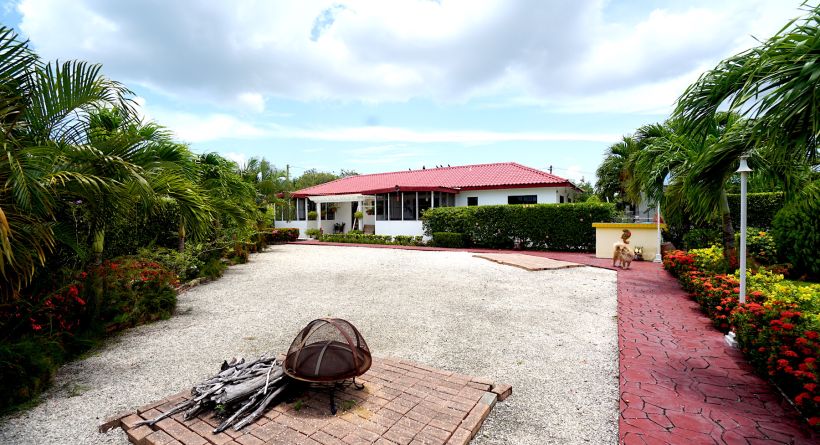 Move-In Ready 3-Bed, 2-Bath Fully Furnished Home in Vista Del Mar