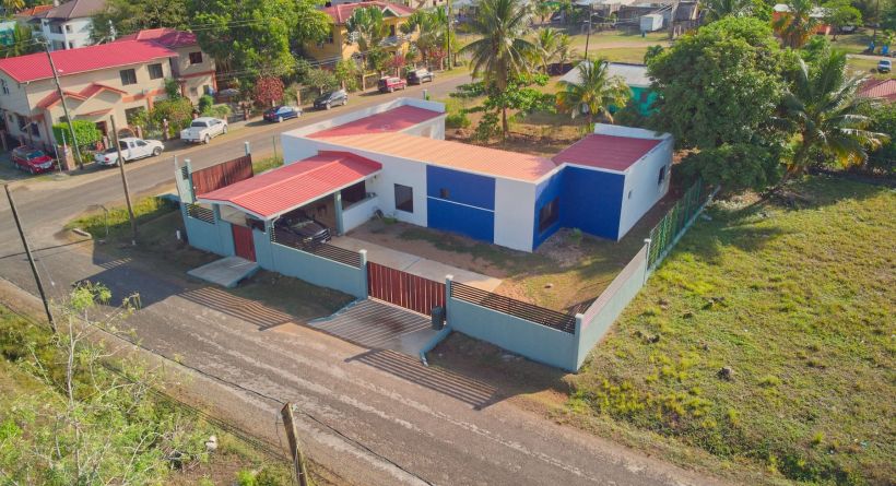 Newly built, Modern 3 Bed, 3 Bath in the Capital City of Belmopan