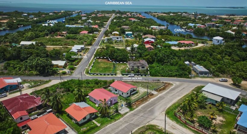 Waterfront Home on 2 Lots - Big Corner Location-Boat Dock &amp; Lift, Vista Del Mar