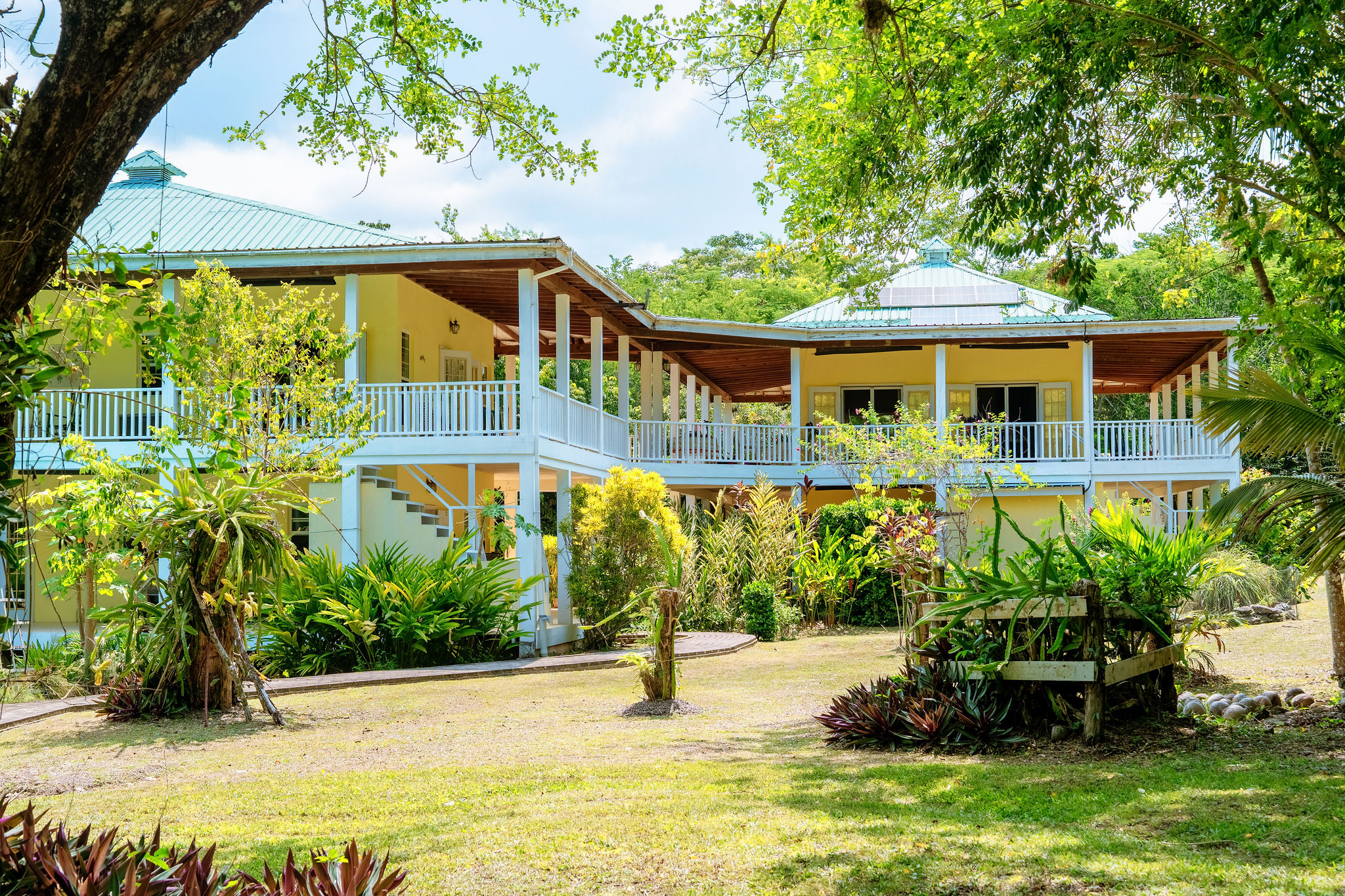 #4245 – The Summerhouse, 52.5-Acre Private Off-Grid Estate with 3-Bedroom Home, Pool & Pond – Near San Ignacio, Cayo District, Belize