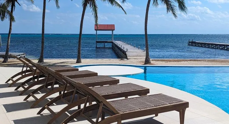 Tres Cocos Beachfront 2 bedroom