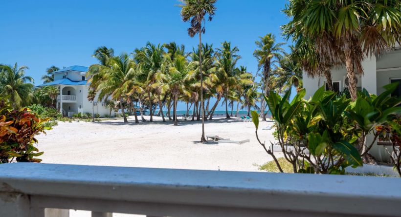 Tropical Beachfront Condo At Sapphire Beach Resort