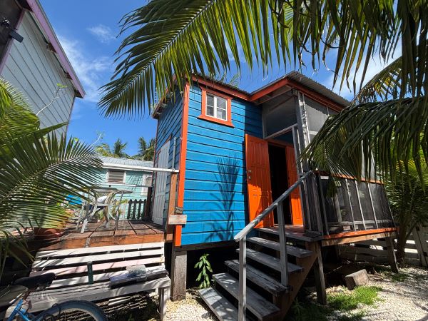 Turnkey Tiny Cottage – Affordable Island Living!