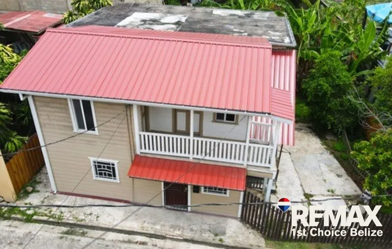 "Versatile Property:Ideal for Airbnb Investment or Family Living"