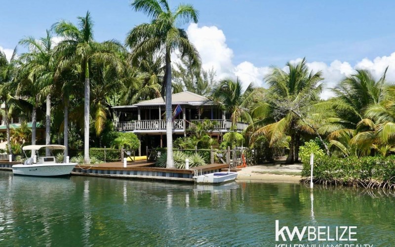 Waterfront Boaters Paradise