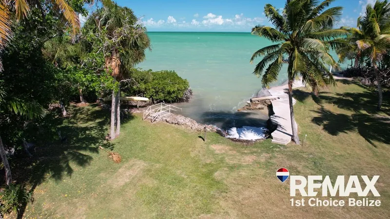 Waterfront Property in Consejo Shores