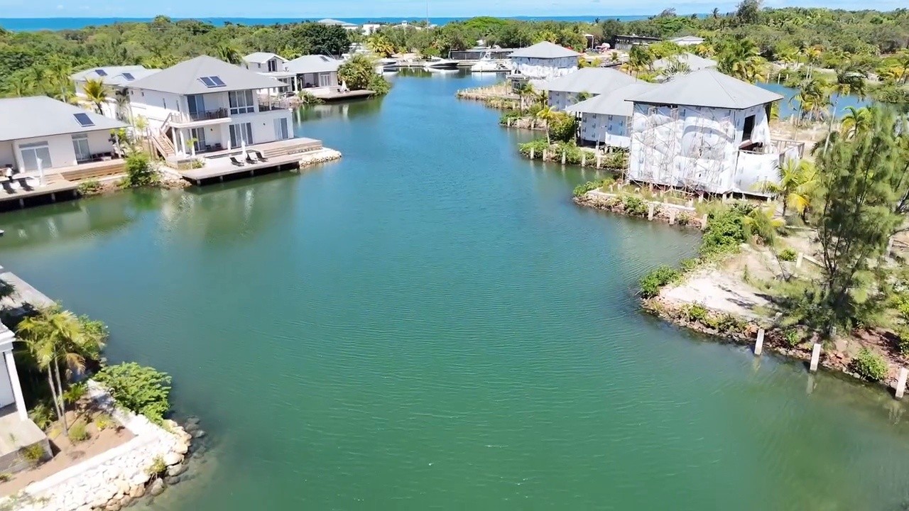Brand-New Solar Cottage at Itz’ana Resort – Placencia, Belize - thumbnail 2