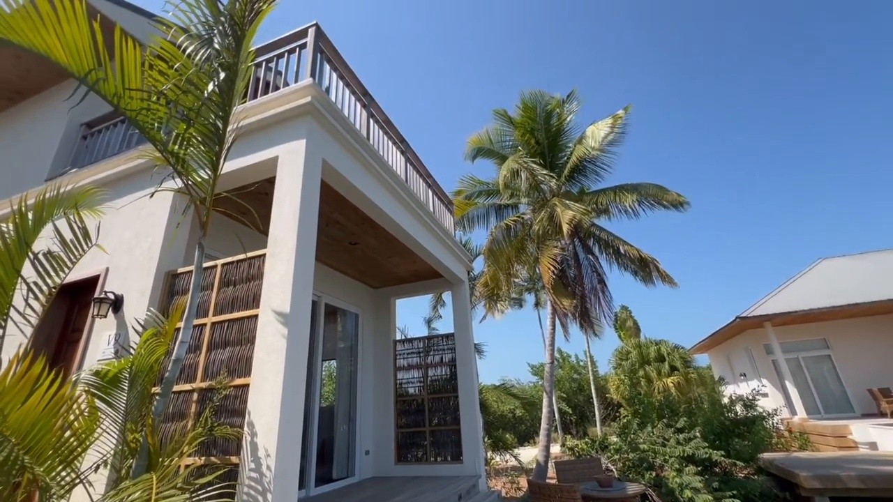 Brand-New Solar Cottage at Itz’ana Resort – Placencia, Belize - thumbnail 3