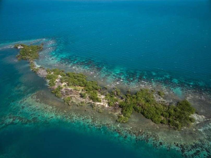 Placencia Private Island Belize – 4.84-Acre Luxury Retreat