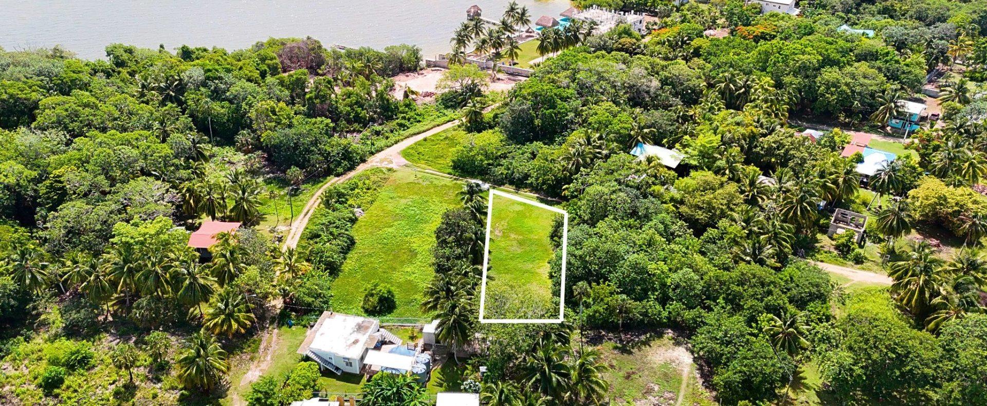 Prime Consejo Belize Lot Near the Sea – Build Ready
